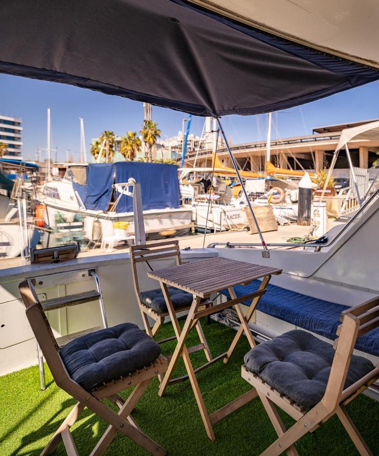 Spacious And Charming Boat In Port Forum Ξενοδοχείο Sant Adria de Besos Εξωτερικό φωτογραφία