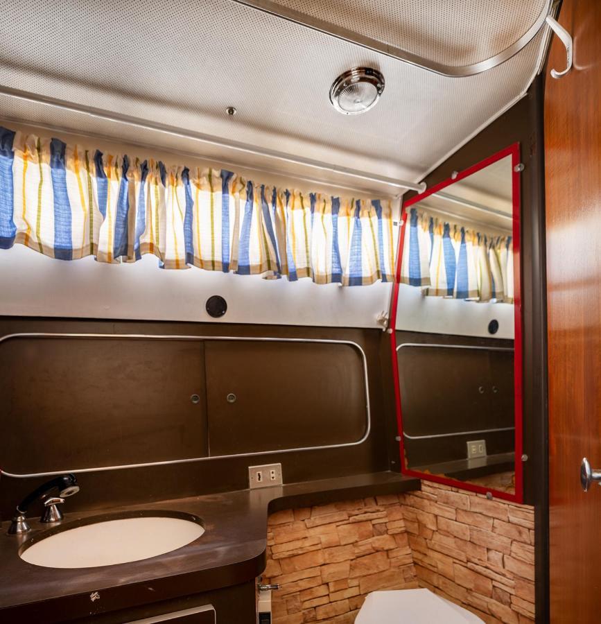 Spacious And Charming Boat In Port Forum Ξενοδοχείο Sant Adria de Besos Εξωτερικό φωτογραφία